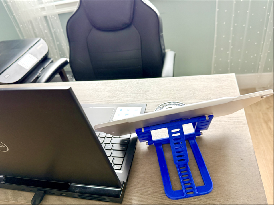 Adjustable IPad Stand